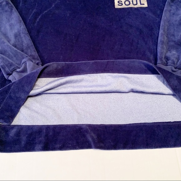 SOULCYCLE Velour Spirit Jersey Pullover Top Size Small Spin Class Metallic Logo - Picture 6 of 8